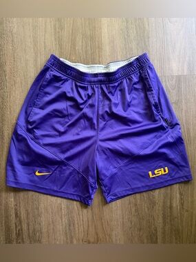 Nike Men’s Purple LSU Athletic Shorts Size L
